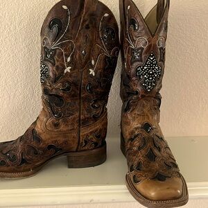 Corral boots